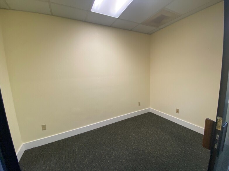 More Photos Of 201 John St, Salinas Office For Lease