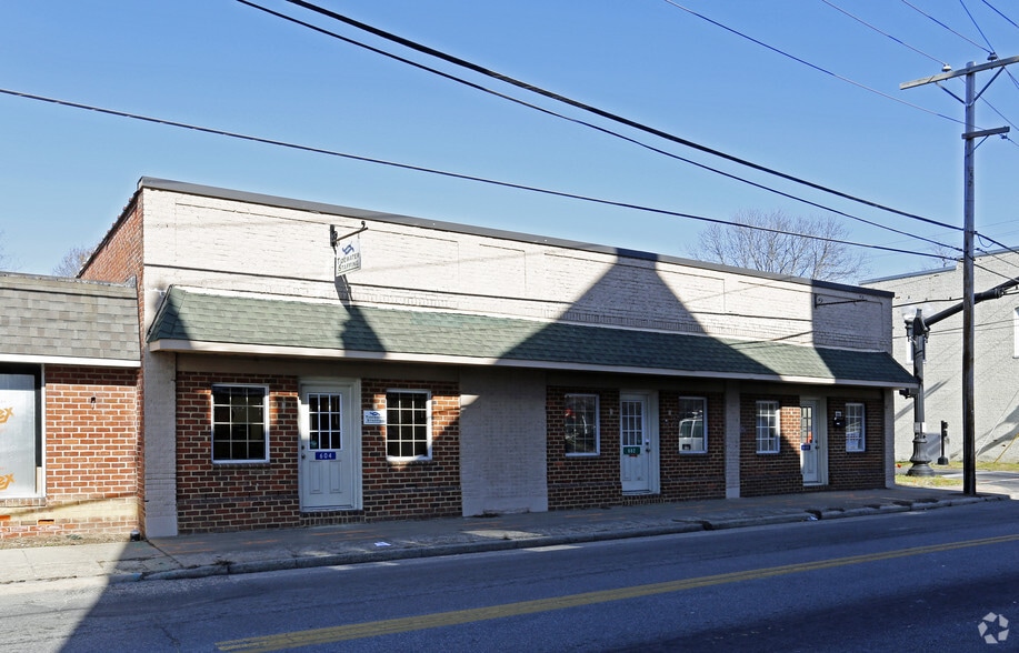 More Photos Of 600-604 W Washington St, Suffolk Storefront Retail Office For Lease
