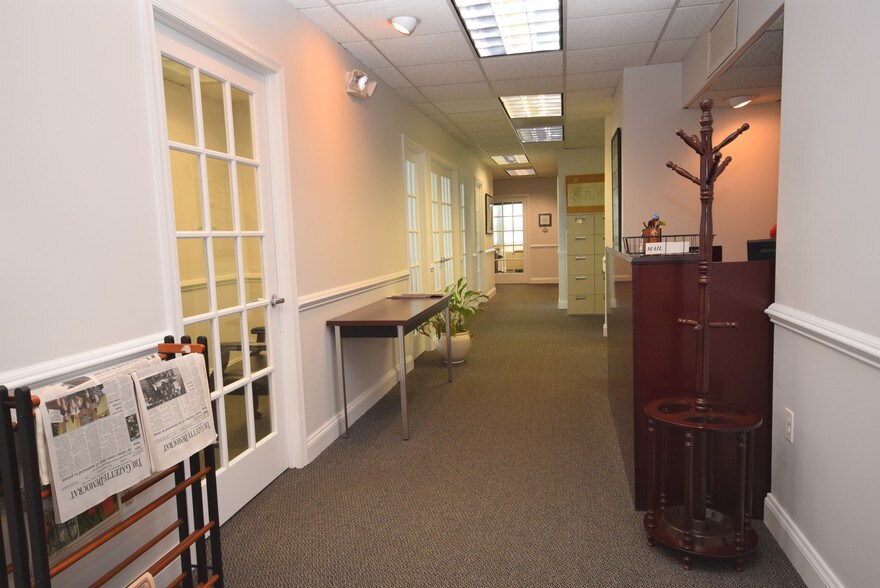 More Photos Of 200 Little Falls St, Falls Church Office For Lease
