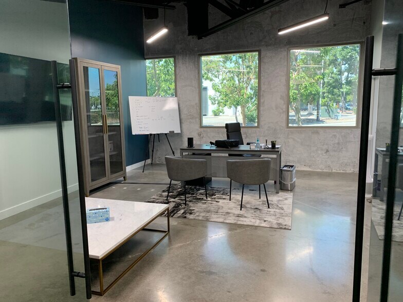 More Photos Of 2850 S Red Hill Ave, Santa Ana Office For Lease