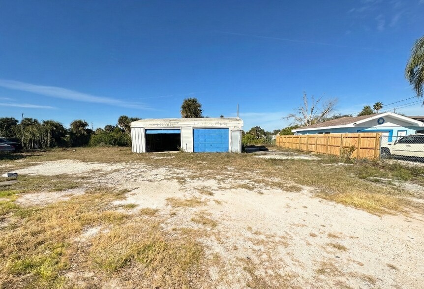 More Photos Of 13243 US Hwy 19, Hudson Auto Repair For Sale