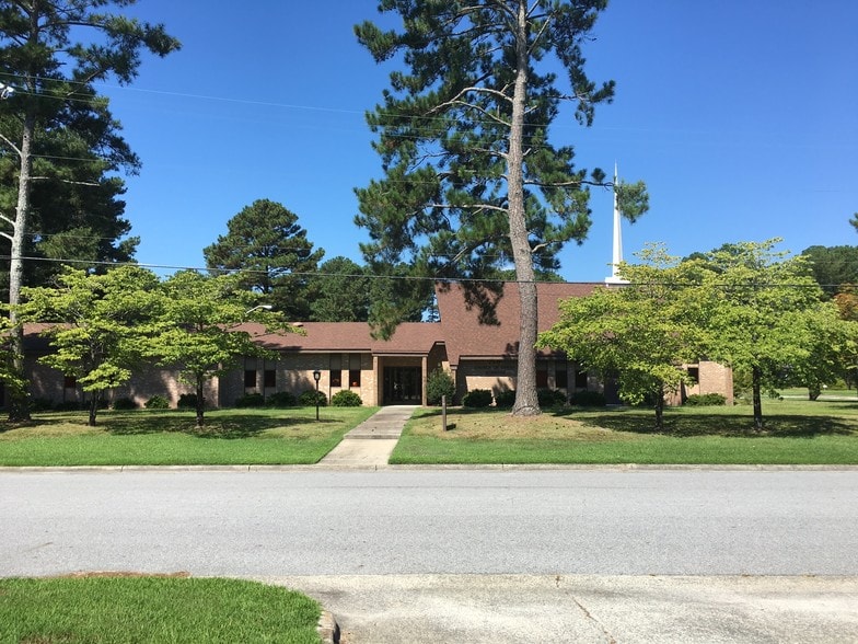 More Photos Of 1701 Windsor Rd, Kinston Religious Facility For Sale