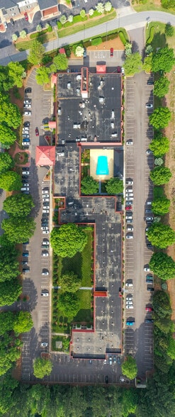 More Photos Of 6205 Ramada Dr, Clemmons Hotel For Sale