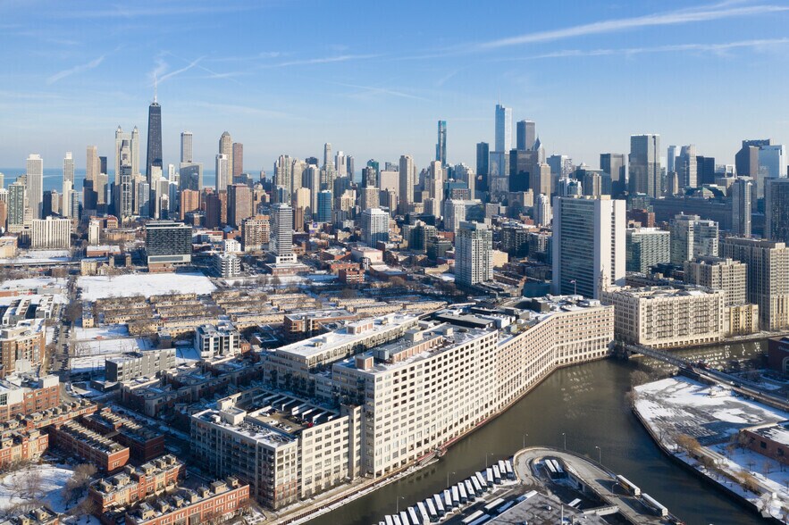 More Photos Of 600 W Chicago Ave, Chicago Office For Lease