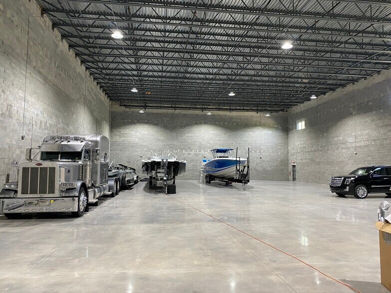 More Photos Of 3590 SW 30th Ave, Fort Lauderdale Warehouse For Sale