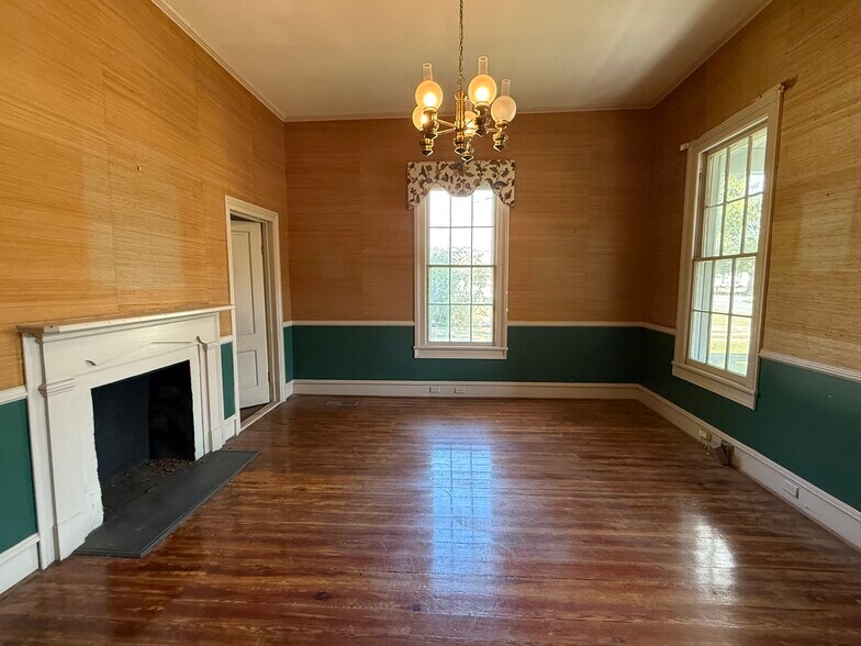 More Photos Of 514 E Barbour St, Eufaula Flex For Sale