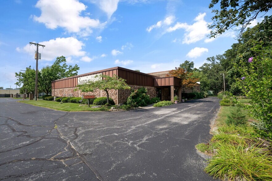More Photos Of 1460 A Woodville Rd, Millbury Freestanding For Sale