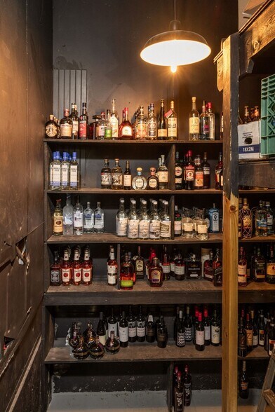 More Photos Of 102 Main St, Jefferson Hotel For Sale