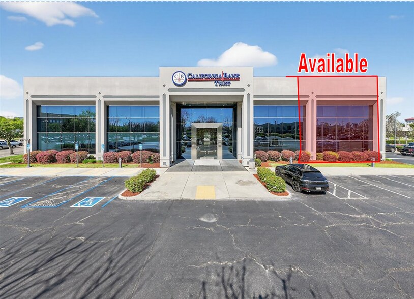 More Photos Of 7060 N Fresno St, Fresno Office For Lease