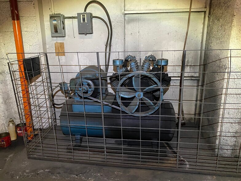 More Photos Of 245 Erie St, Huntington Industrial For Sale