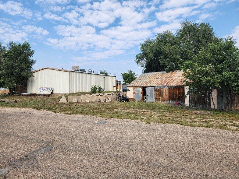 More Photos Of 101 Main St, Wiggins General Retail For Sale