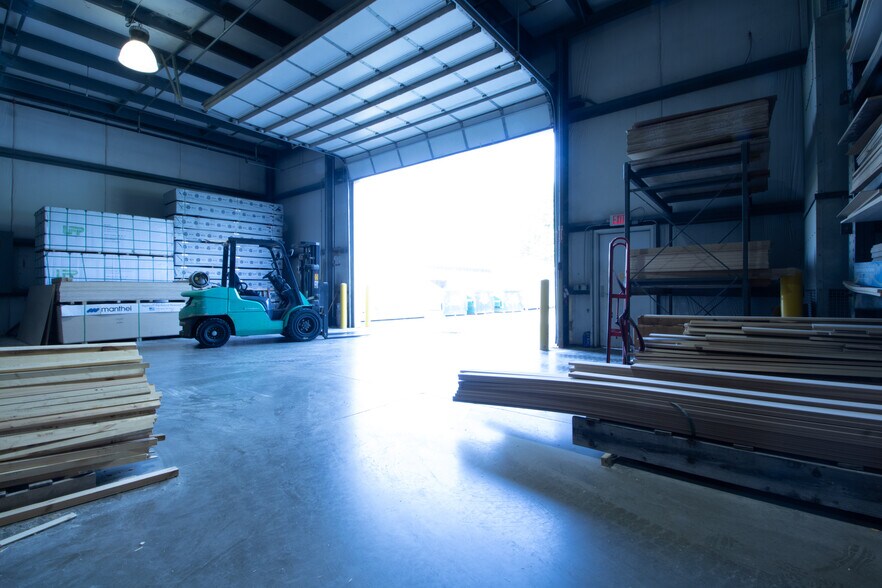 More Photos Of 507 Demoss Ave, Arcadia Industrial For Sale