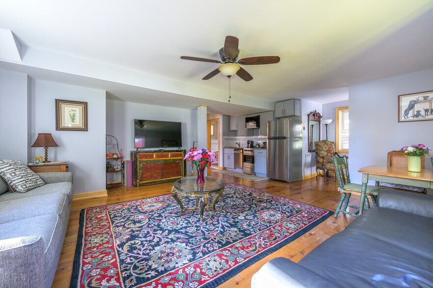 More Photos Of 518 Main St, Great Barrington Hospitality For Sale