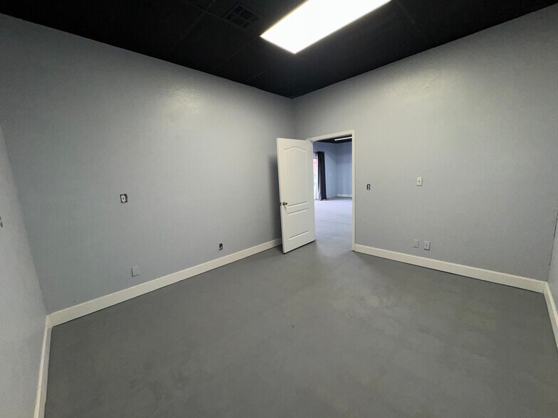 More Photos Of 438 S Main St, Mcalester Auto Repair For Sale