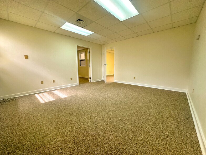 More Photos Of 2545 Blairstone Pines Dr, Tallahassee Office For Sale