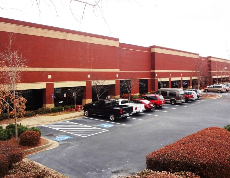 More Photos Of 4907 Golden Pky, Buford Warehouse For Lease