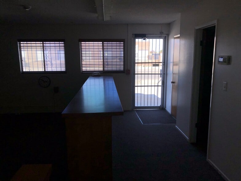 More Photos Of 44820 Yucca Ave, Lancaster Warehouse For Sale