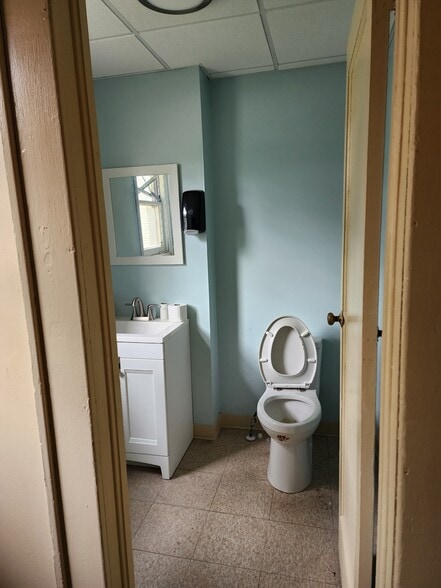 More Photos Of 63 Washington St, East Orange Office For Sale