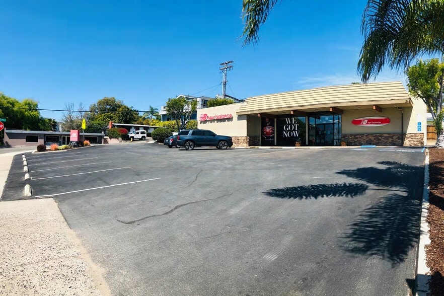 Primary Photo Of 2009 Newcastle Ave, Cardiff By The Sea Freestanding For Lease