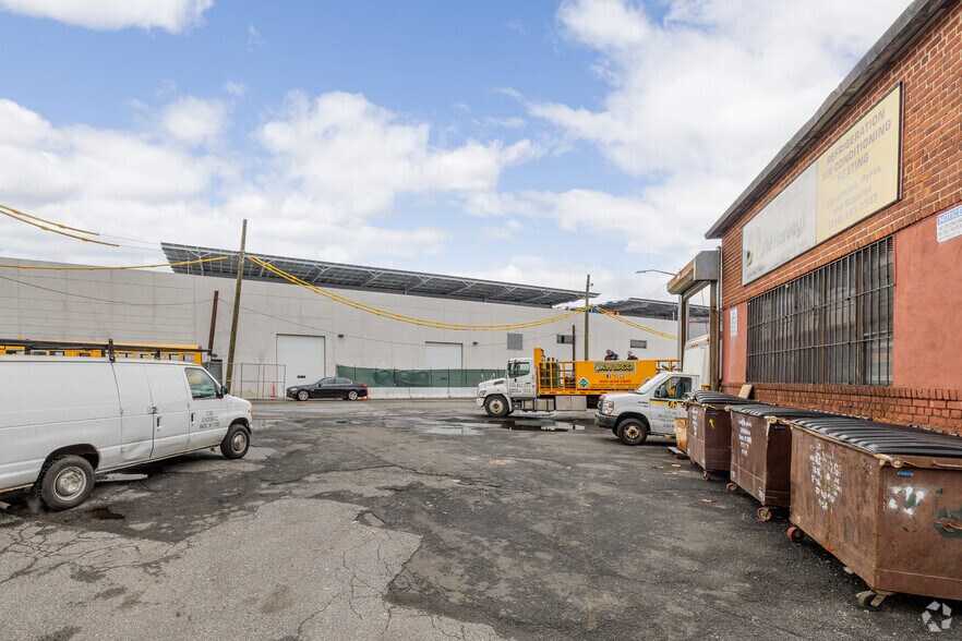 More Photos Of 107-20 Avenue D, Brooklyn Warehouse For Lease