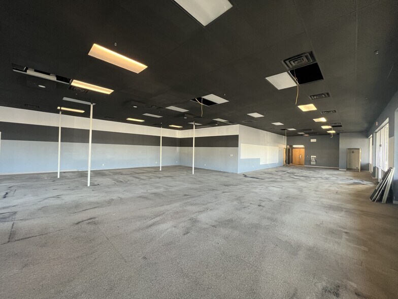 More Photos Of 540 4th St S, Coos Bay Storefront For Lease
