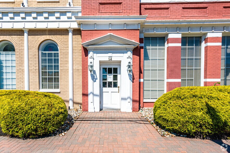 More Photos Of 14 Fairmount Ave, Chatham Office For Lease
