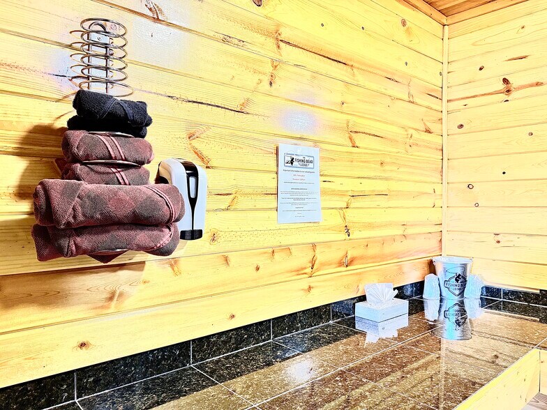 More Photos Of 1665 Whisper Ridge Rd, Ashton Hotel For Sale