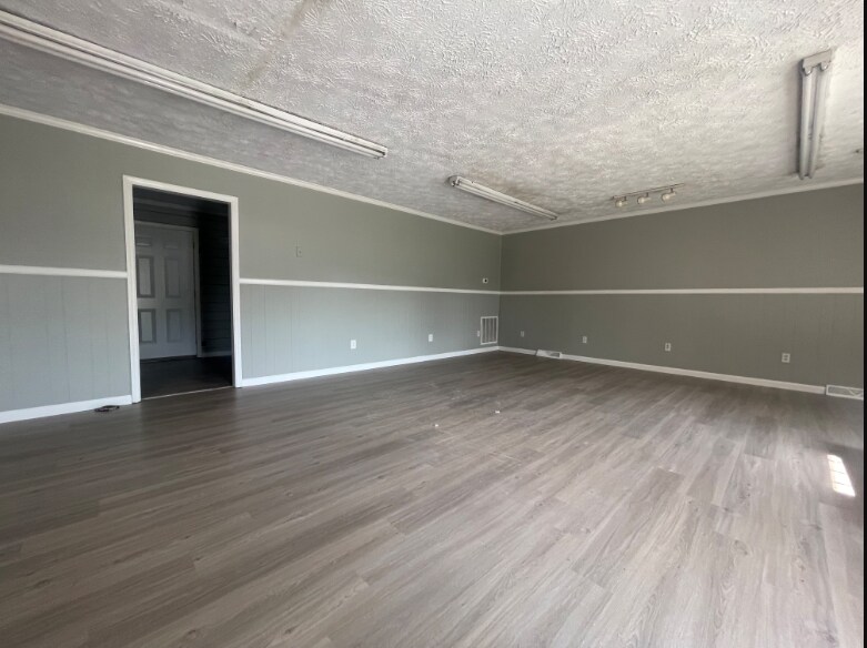 More Photos Of 214 N Park Rd, Wadesboro Office For Lease