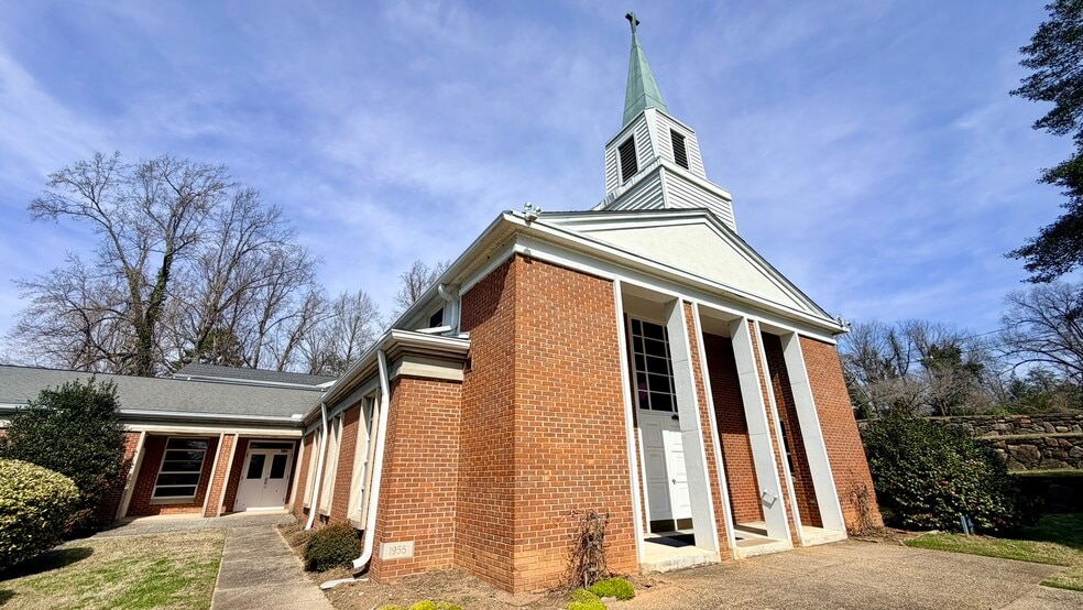 More Photos Of 195 New Market Rd, Tryon Religious Facility For Sale