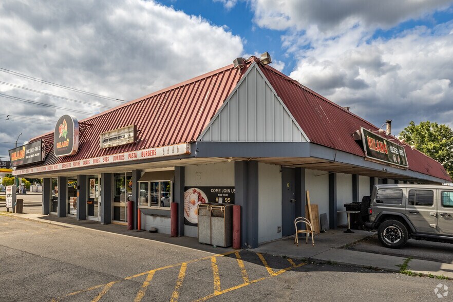 More Photos Of 2225-2241 St Laurent Blvd, Ottawa Storefront Retail Office For Sale