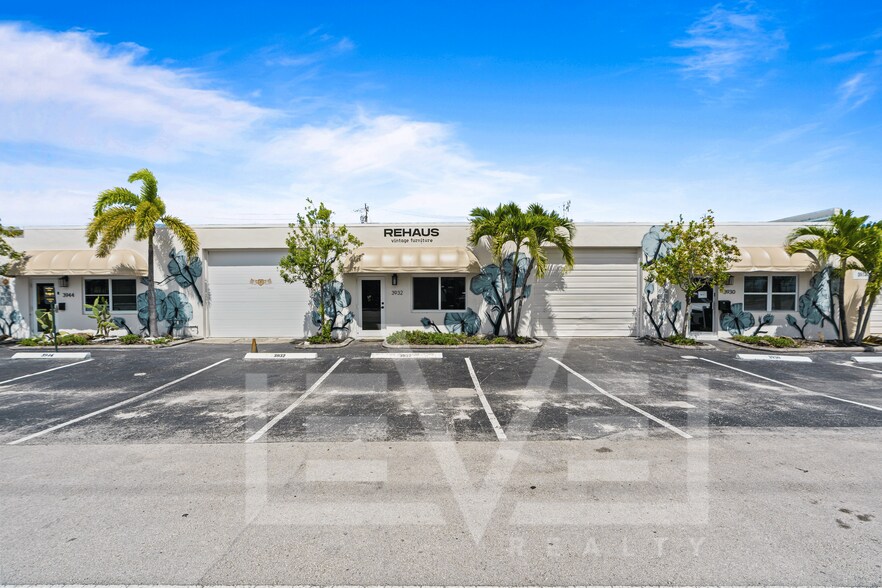 Primary Photo Of 3932 NE 5th Ave, Oakland Park Warehouse For Lease