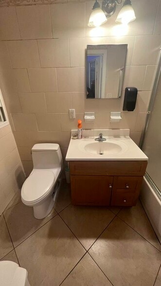 More Photos Of 3784 103rd St, Corona Multifamily For Sale