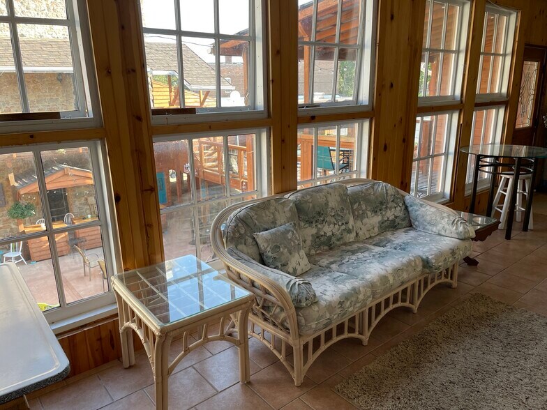 More Photos Of 302-304 S River Park Dr, Guttenberg Apartments For Sale