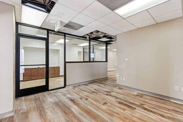 More Photos Of 2065-2095 Huntington Dr, San Marino Office For Sale