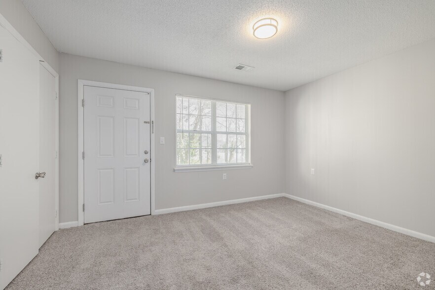 More Photos Of 1004 Appamattox Ct, Fayetteville Apartments For Sale