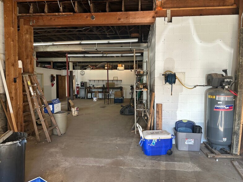 More Photos Of 436 S Schuyler Ave, Bradley Storefront For Sale