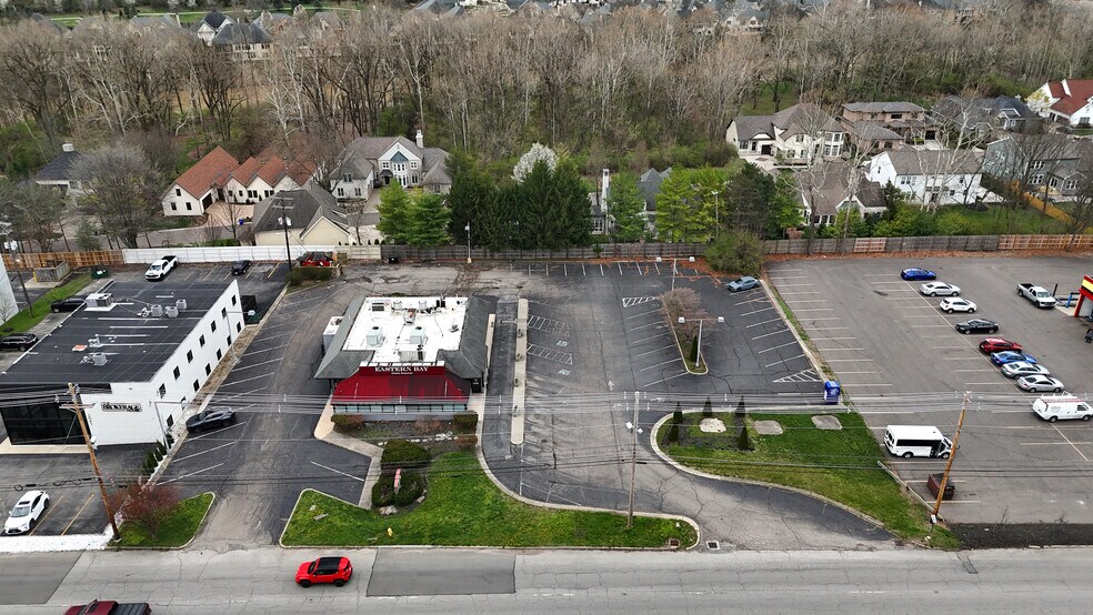 More Photos Of 2055-2081 Riverside Dr, Upper Arlington Restaurant For Sale