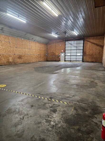 More Photos Of 950-980 Wabash Ave, Chesterton Industrial For Sale