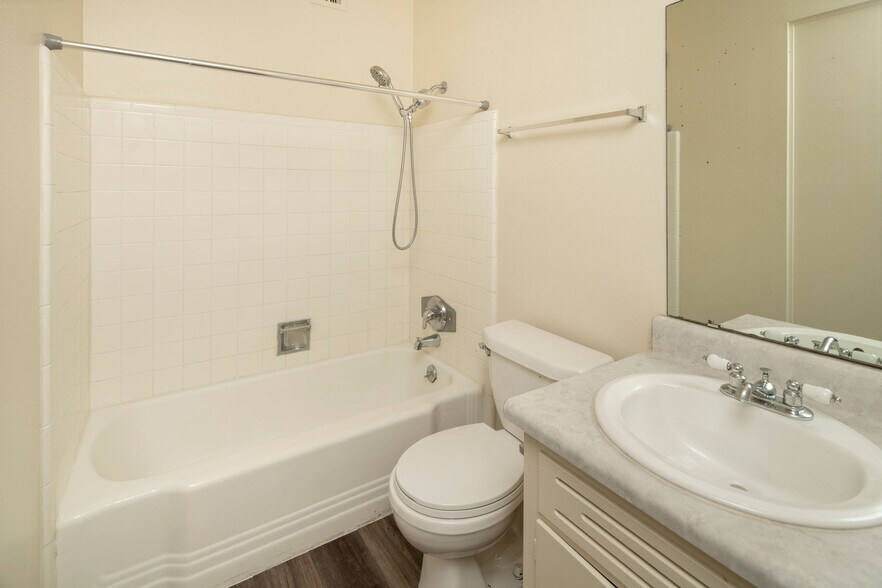 More Photos Of 5250 N 20th St, Phoenix Apartments For Sale
