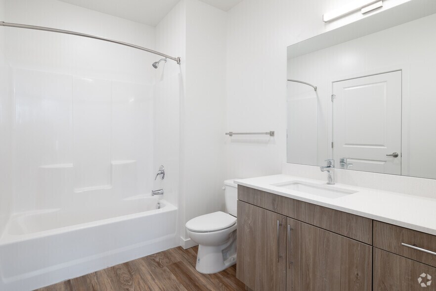 More Photos Of 1915 S Woodruff Ave, Idaho Falls Multifamily For Sale