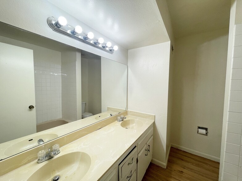 More Photos Of 5801 W Washington Ave, Las Vegas Apartments For Sale