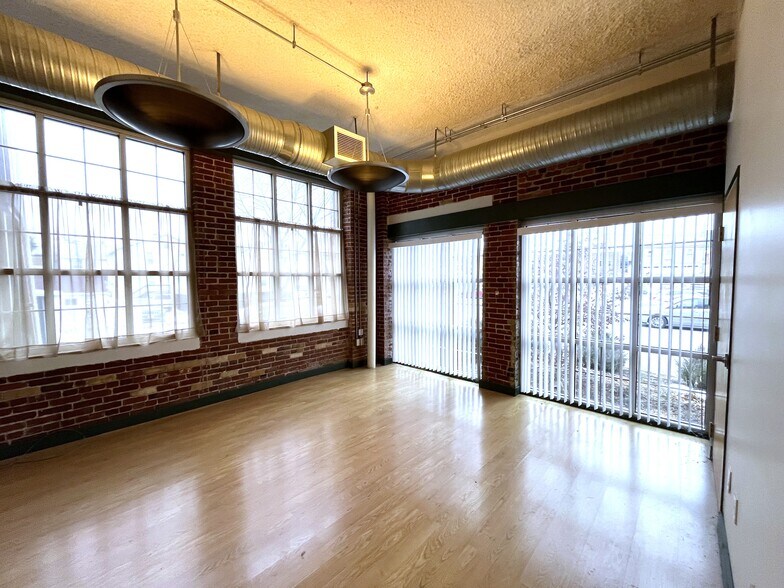 More Photos Of 20 E Burd St, Shippensburg Office Residential For Lease