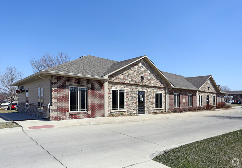 Primary Photo Of 102 SE 30th St, Ankeny Office For Sale