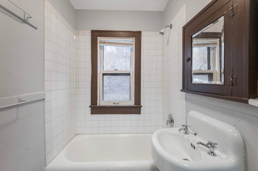 More Photos Of 487 Grand Ave, Saint Paul Apartments For Sale