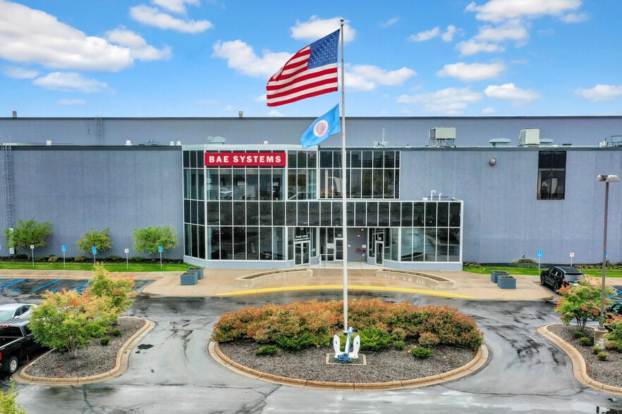 More Photos Of 4800 E River Rd, Fridley Manufacturing For Lease