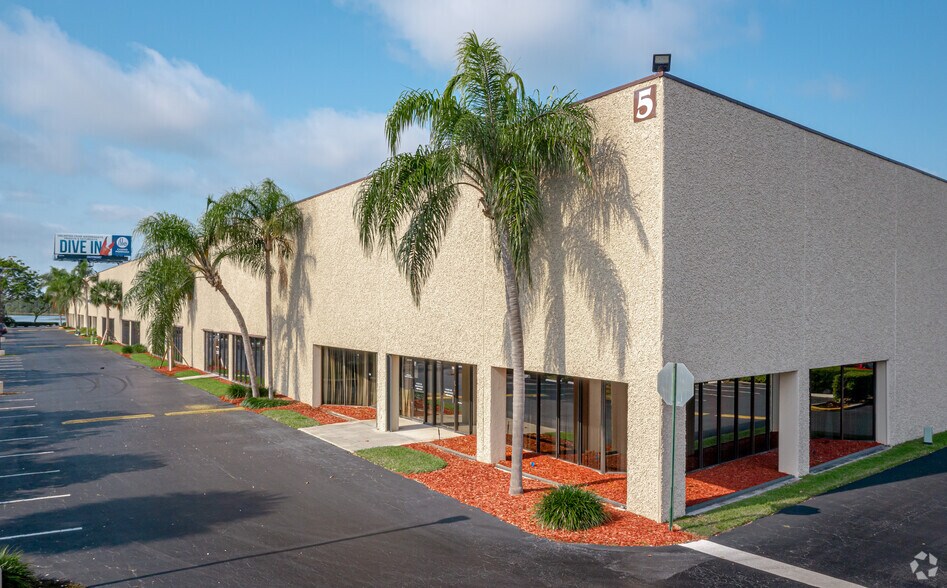 Primary Photo Of 600-636 SW 12th Ave, Deerfield Beach Light Manufacturing For Lease