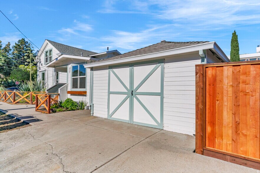 More Photos Of 937 Las Juntas St, Martinez Apartments For Sale