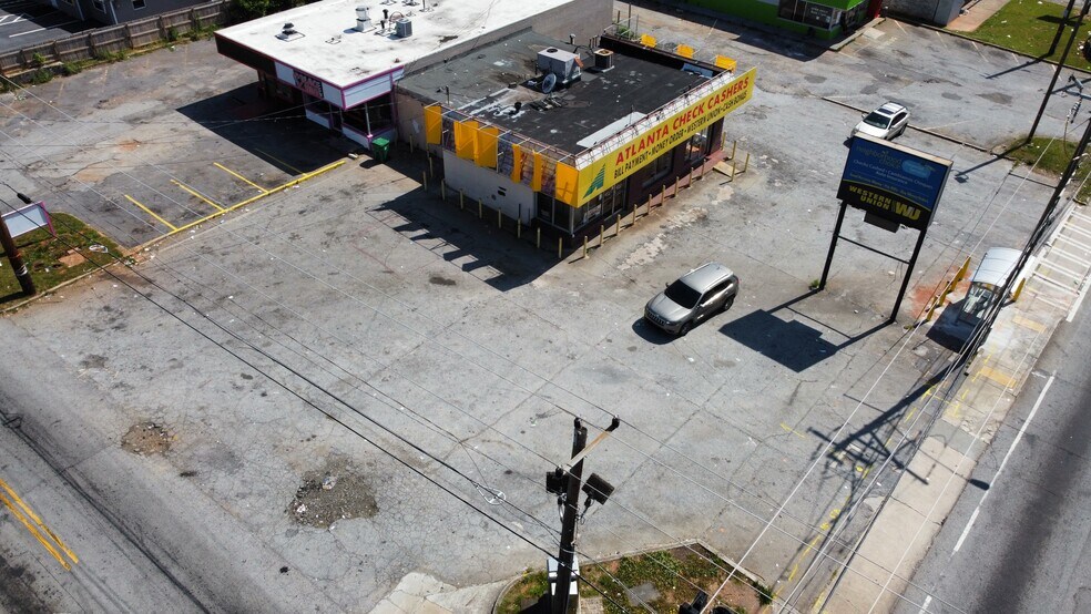 More Photos Of 4496 Glenwood Rd, Decatur Freestanding For Lease