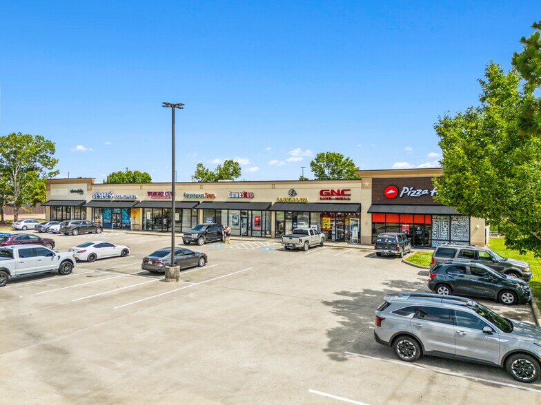 More Photos Of 2645 Derek Dr, Lake Charles General Retail For Sale