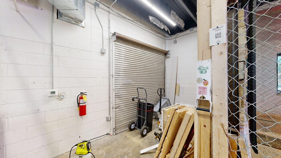 More Photos Of 112 Academy St, Fort Mill Freestanding For Lease